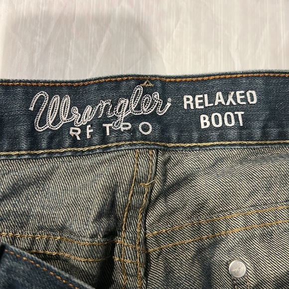 Wrangler Jeans - Picture 3 of 6